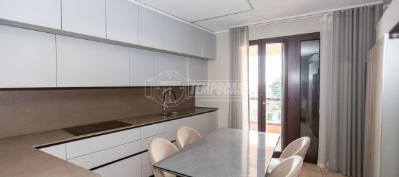 3 rooms Apartment in Brescia, Italy No. 235425 6