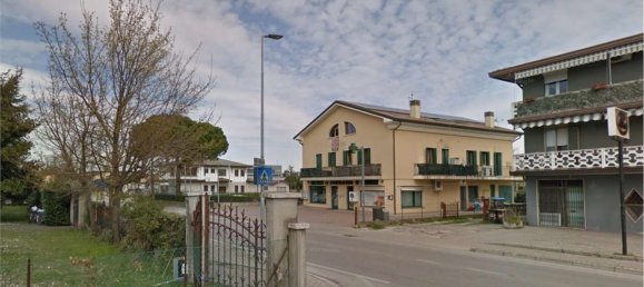 3 rooms Apartment in Campolongo Maggiore, Italy No. 16178 2