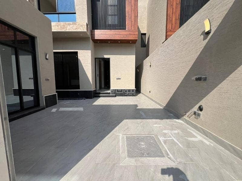 5 bedrooms Villa in Riyadh, Saudi Arabia No. 162