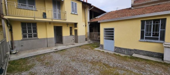 Коммерческая недвижимость 110м² в Ераго кон Ораго, Италия № 237067 2