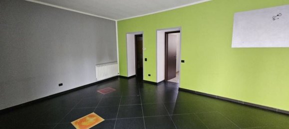 Коммерческая недвижимость 110м² в Ераго кон Ораго, Италия № 237067 7