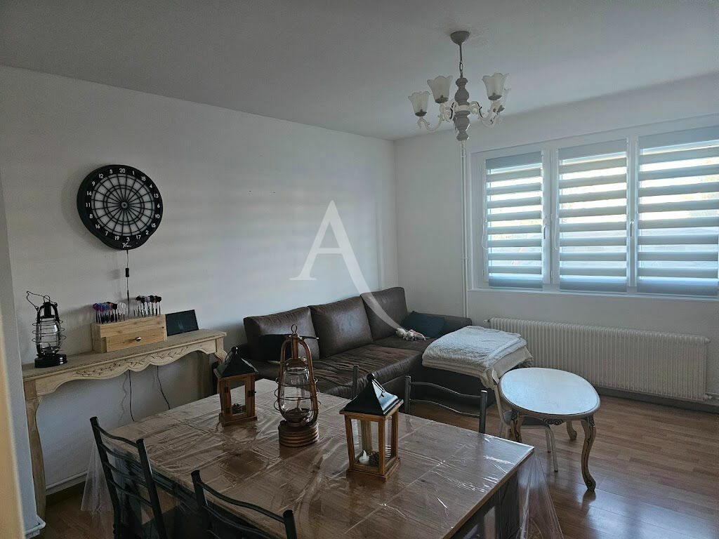 Casa de 4 dormitorios en Calais, France No. 254565