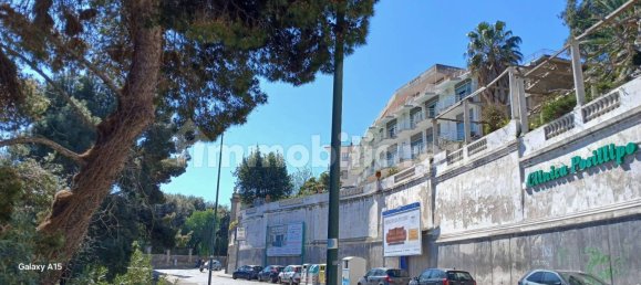 1غرفة عقار تجاري في Naples, Italy رقم 117005 11