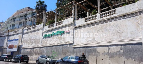 1غرفة عقار تجاري في Naples, Italy رقم 117005 6