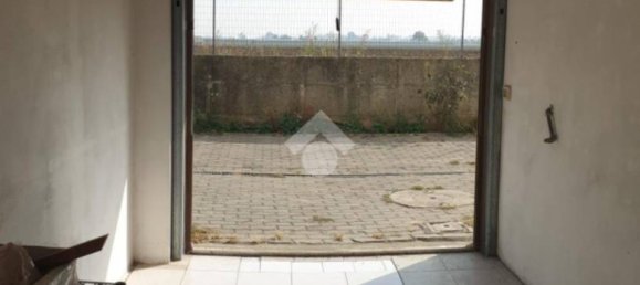 14m² Garage in Castelfranco Emilia, Italy No. 143823 23