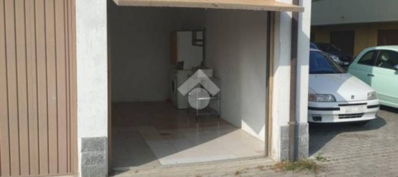 14m² Garage in Castelfranco Emilia, Italy No. 143823 18
