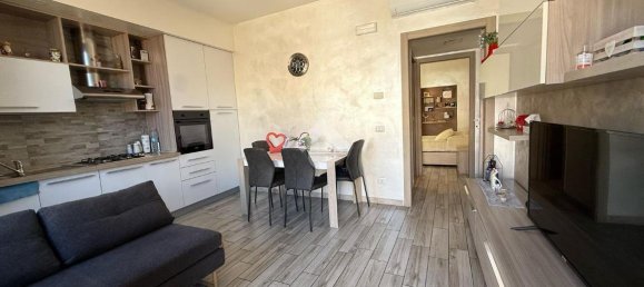 2 rooms Apartment in Desio, Italy No. 38792 3