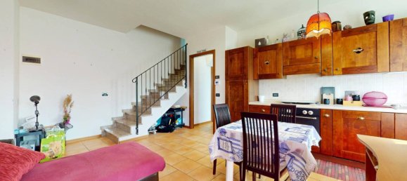 Dúplex de 3 dormitorios en Rubiera, Italy No. 273898 4