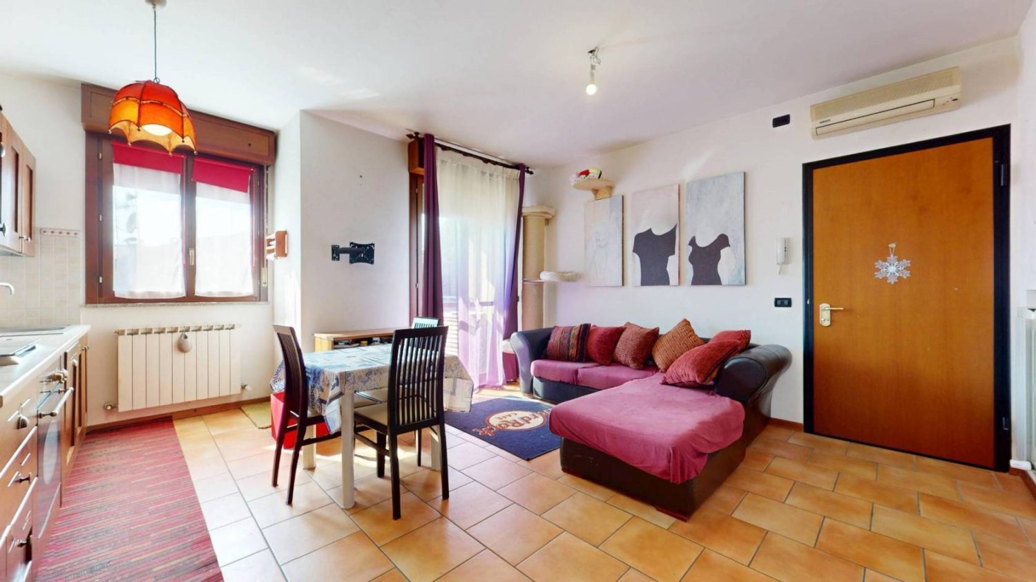 Dúplex de 3 dormitorios en Rubiera, Italy No. 273898