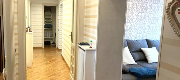 4 rooms Apartment in Rome, Italy No. 159729 7