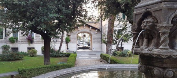 4 rooms Apartment in Rome, Italy No. 159729 6