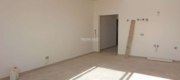 2 bedrooms Apartment in Zejtun, Malta No. 11055 9
