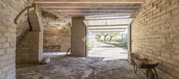 Villa de 9 divisões em Castelnuovo di Porto, Italy N.º 10614 32