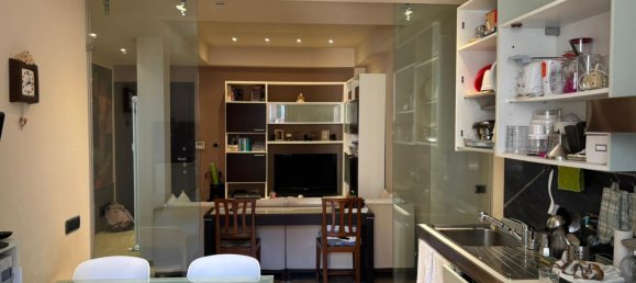 Apartamento de 3 dormitorios en Genoa, Italy No. 326583 8