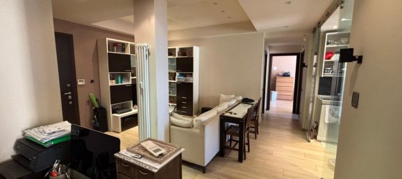 Apartamento de 3 dormitorios en Genoa, Italy No. 326583 4