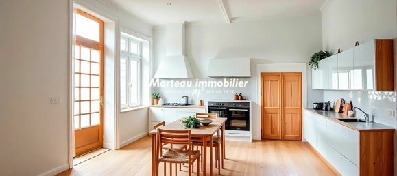 3 bedrooms House in Ecommoy, France No. 103178 6