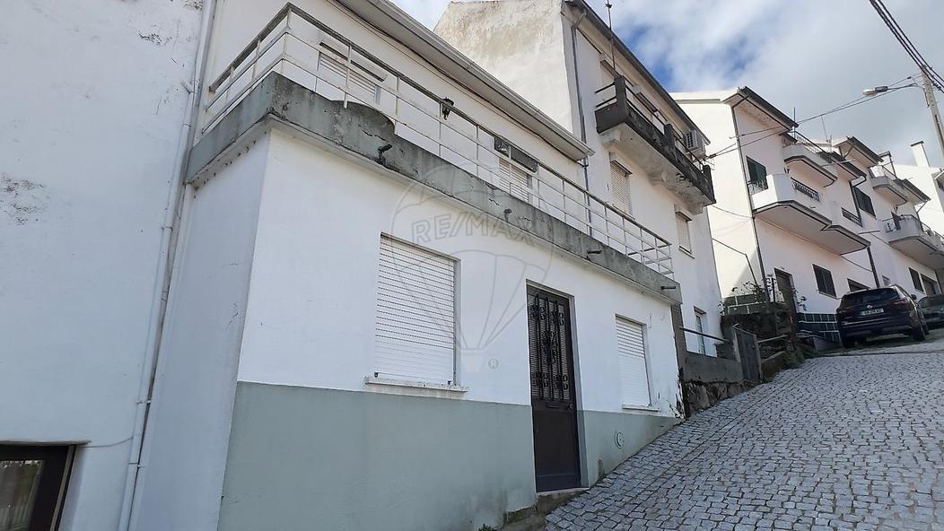 3 bedrooms House in Manteigas, Portugal No. 329215