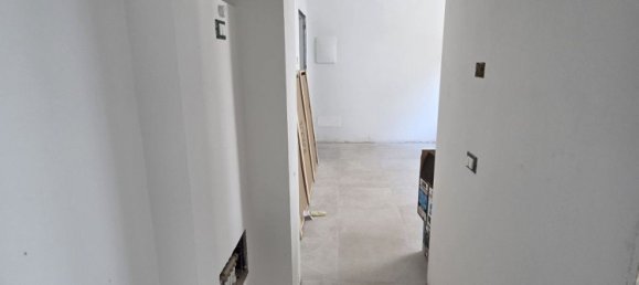 3 rooms Apartment in Florence, Italy No. 259930 14