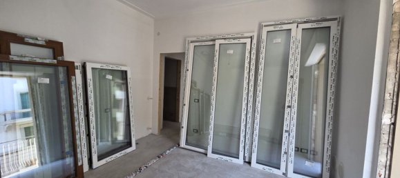 3 rooms Apartment in Florence, Italy No. 259930 5