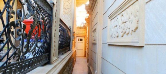 8 bedrooms House in Binagady, Azerbaijan No. 1185 9