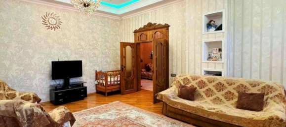 8 bedrooms House in Binagady, Azerbaijan No. 1185 10