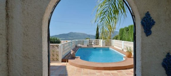 Casa de 4 dormitorios en Alicante, Spain No. 183617 20