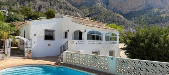 Casa de 4 dormitorios en Alicante, Spain No. 183617 25