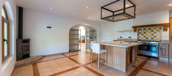 5 bedrooms House in Coin, Spain No. 37401 10