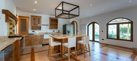 5 bedrooms House in Coin, Spain No. 37401 12