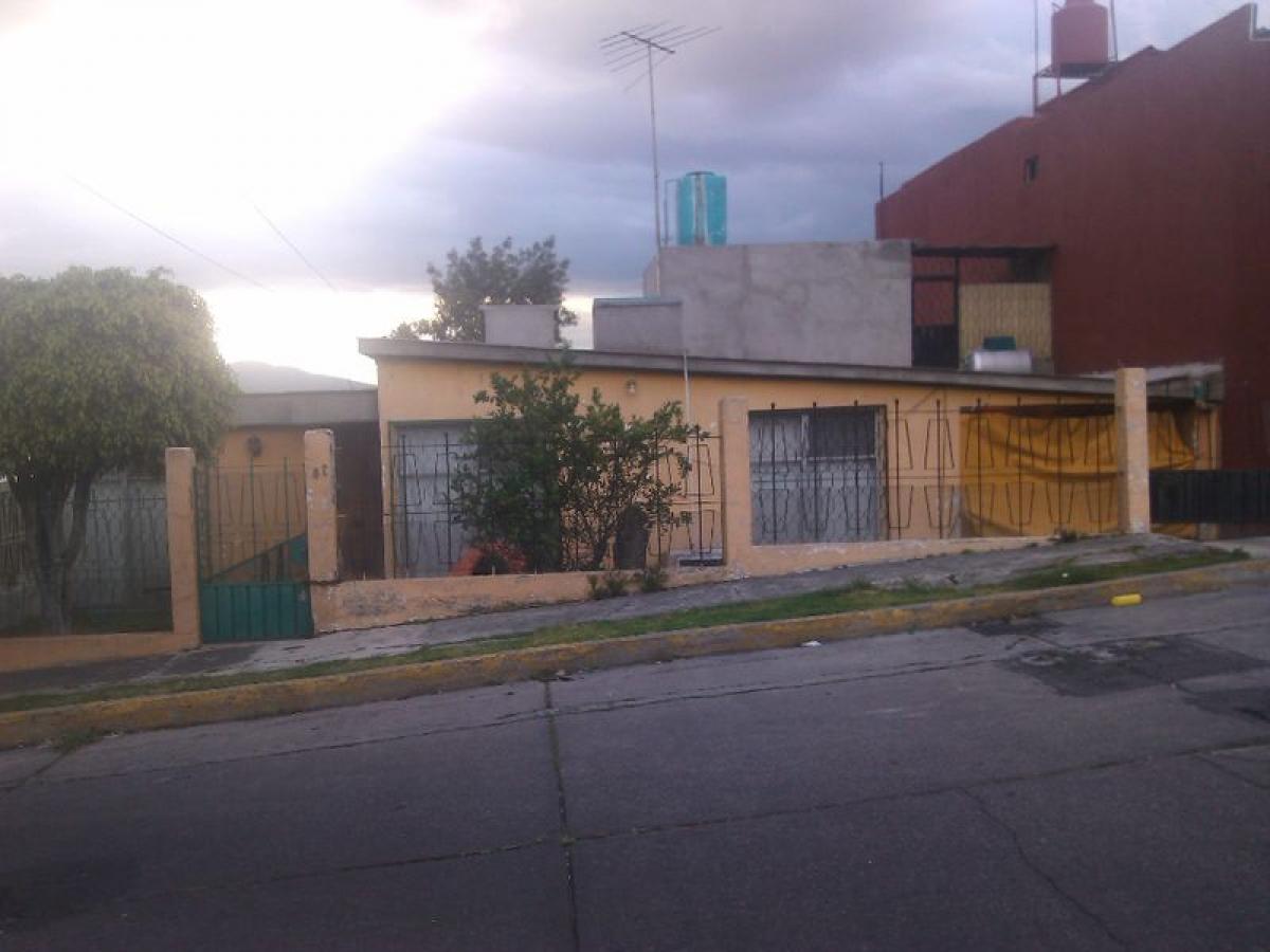 2 bedrooms House in Tlalnepantla, Mexico No. 213545