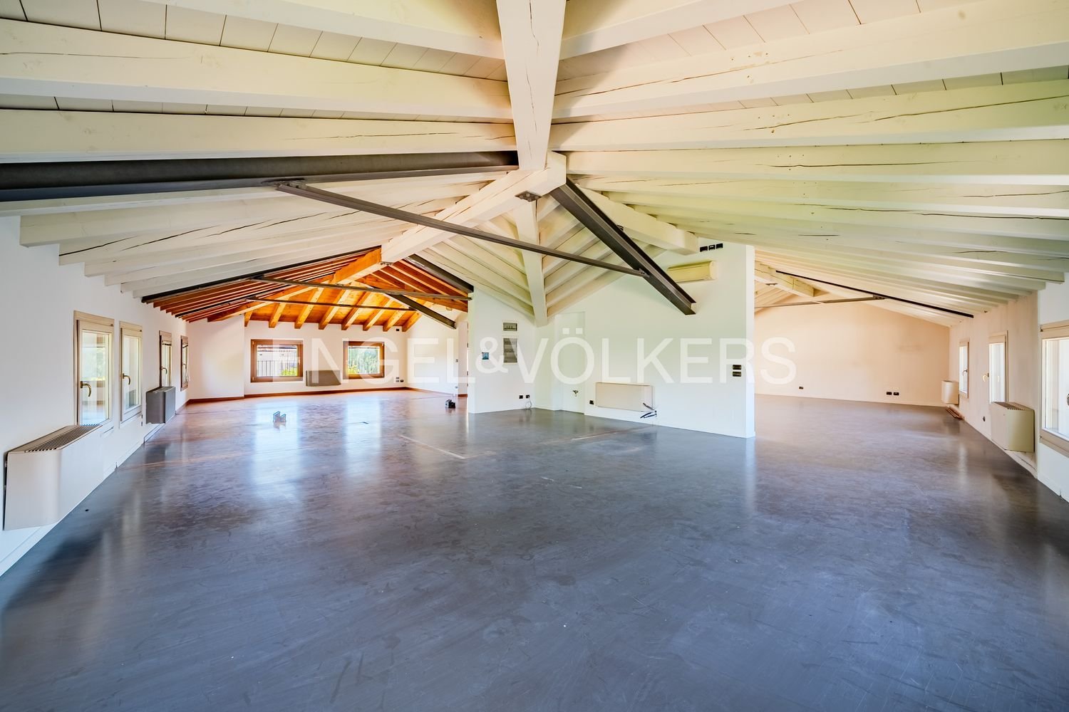 4 chambres Penthouse à Treviso, Italy No. 386222