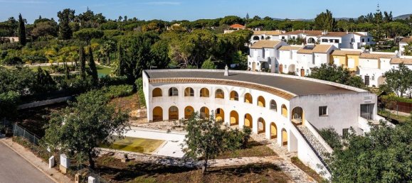 Gewerbliche Immobilie in Quarteira, Portugal 365m², Nr. 236243 6