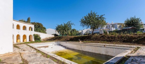 Gewerbliche Immobilie in Quarteira, Portugal 365m², Nr. 236243 11