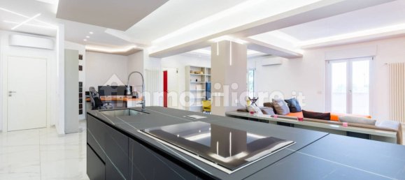 2 bedrooms Apartment in Naples, Italy No. 337761 13