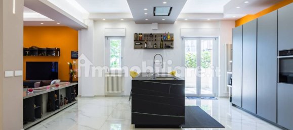 2 bedrooms Apartment in Naples, Italy No. 337761 9