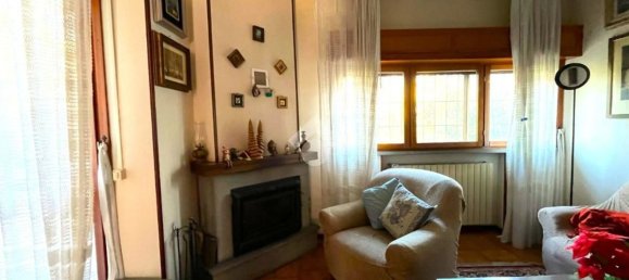 4 bedrooms House in Torrile, Italy No. 337993 5