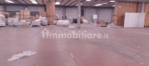 1 room Warehouse in Como, Italy No. 266584 4