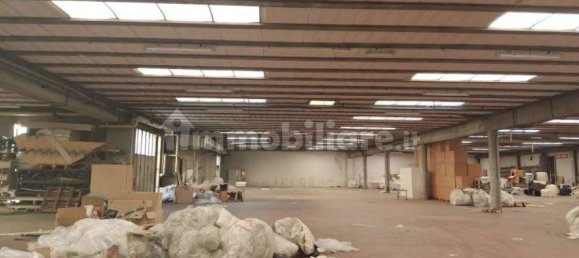 1 room Warehouse in Como, Italy No. 266584 3