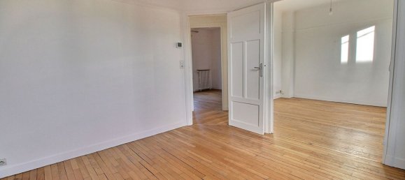 Дом с 4 спальнями в Коломб, Франция № 161712 16