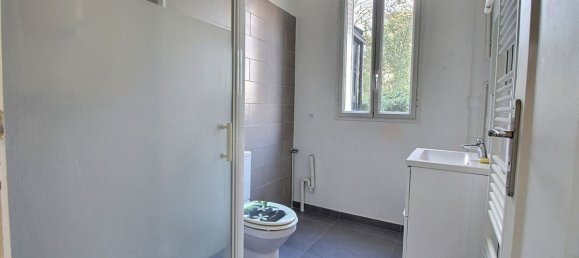 Дом с 4 спальнями в Коломб, Франция № 161712 11