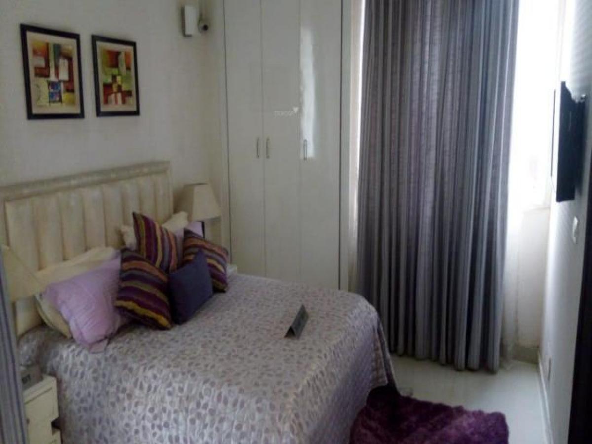 Estudio en Noida, India No. 8042