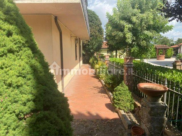 Casa de 2 dormitorios en Arezzo, Italy No. 281854