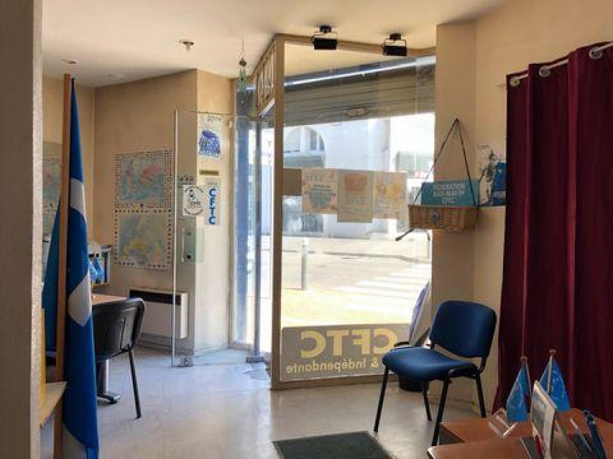 70m² Factory in Perigueux, France No. 18730