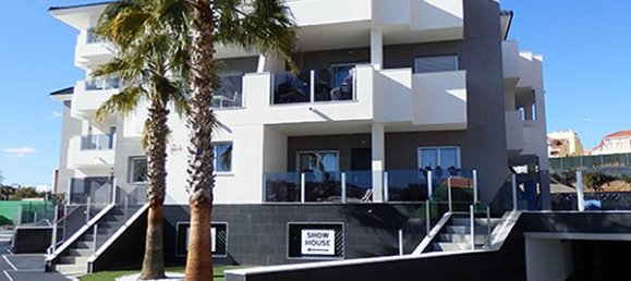 3 bedrooms Apartment in Urbanizacion Las Filipinas, Spain No. 9586 12