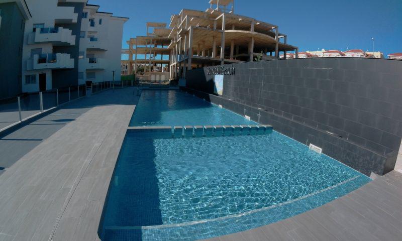 3 bedrooms Apartment in Urbanizacion Las Filipinas, Spain No. 9586