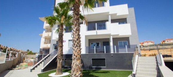 3 bedrooms Apartment in Urbanizacion Las Filipinas, Spain No. 9586 4