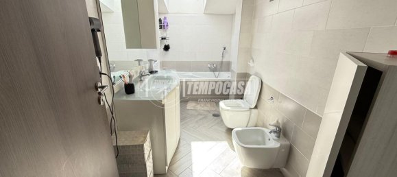 4غرفة شقة في Giugliano in Campania, Italy رقم 14647 13