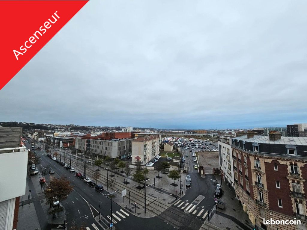 Estudio en Le Havre, France No. 355713