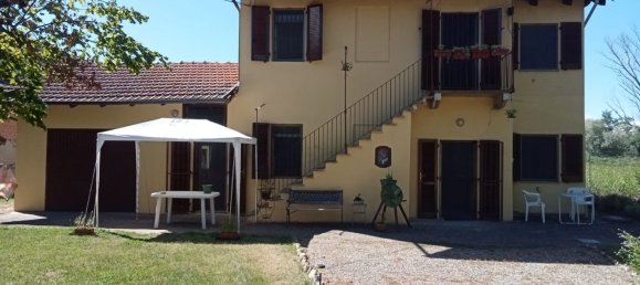 3 bedrooms House in Quinto Vercellese, Italy No. 379694 2