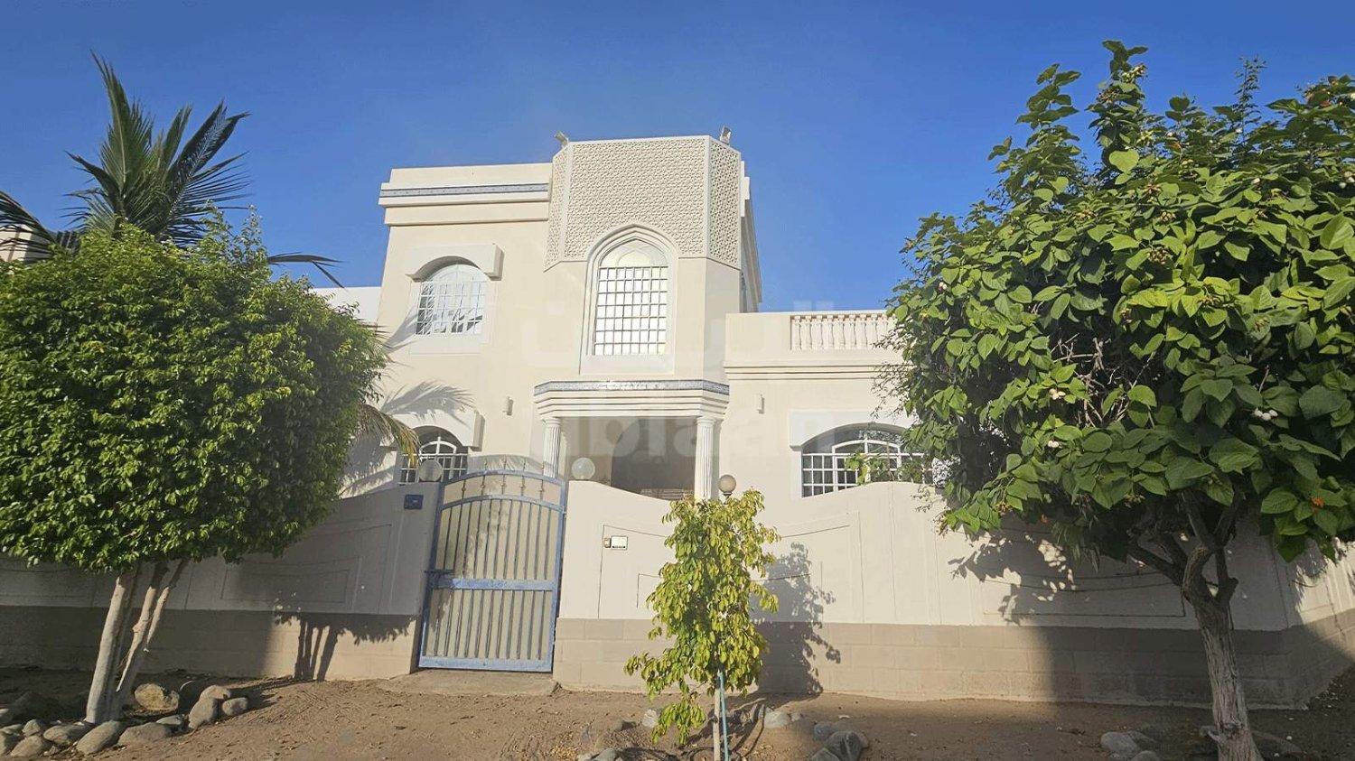 Вилла с 4 спальнями в Маскат, Оман № 136